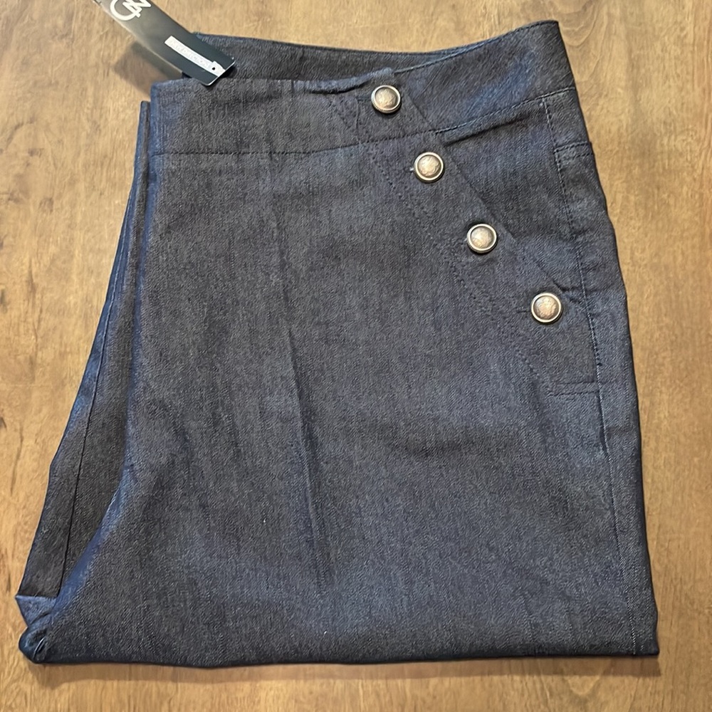 NWT New Directions Cropped Pant Size 16 Dark Navy